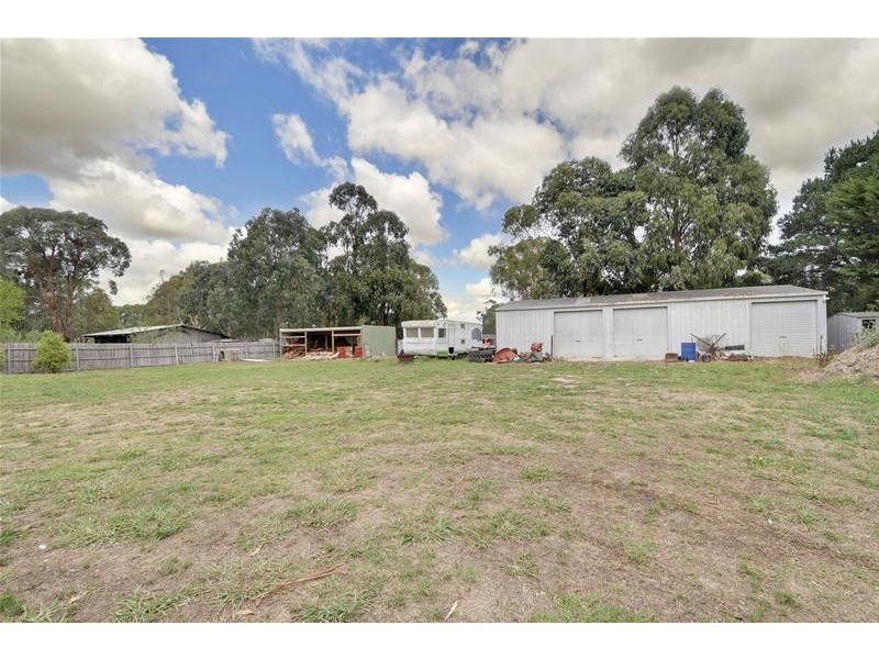25 Sparks Lane, Toongabbie VIC 3856