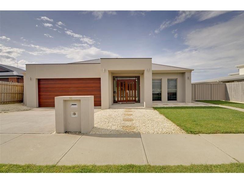 15 Graduate Place, Traralgon VIC 3844