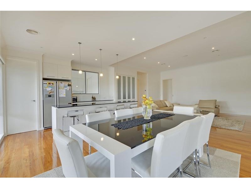 15 Graduate Place, Traralgon VIC 3844