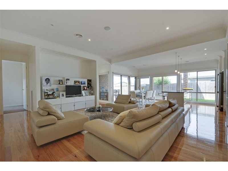 15 Graduate Place, Traralgon VIC 3844