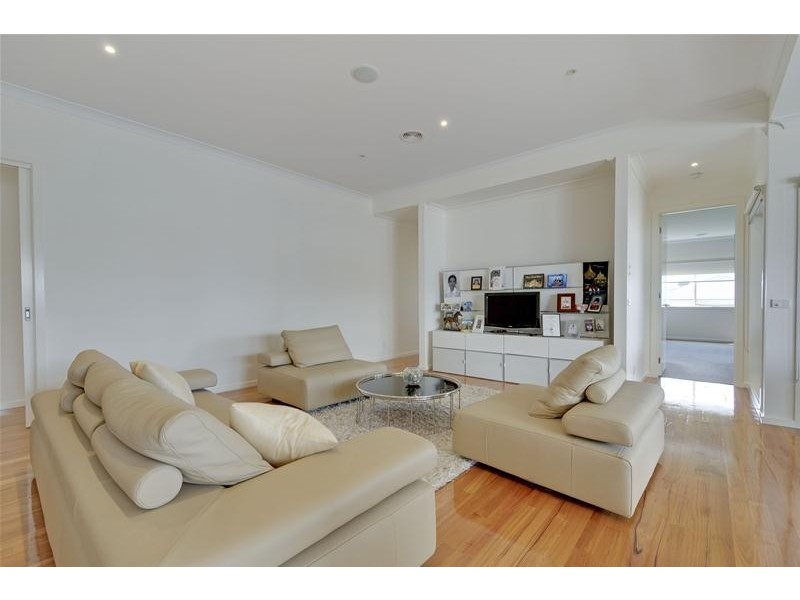 15 Graduate Place, Traralgon VIC 3844