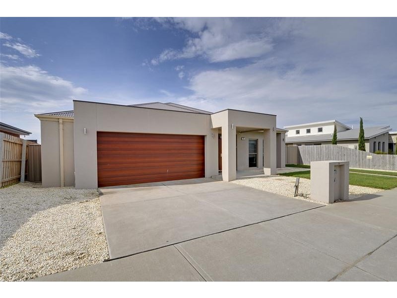 15 Graduate Place, Traralgon VIC 3844