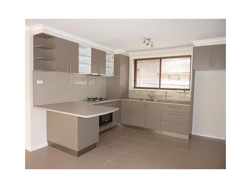 2/33 Strathcole Drive, Traralgon VIC 3844