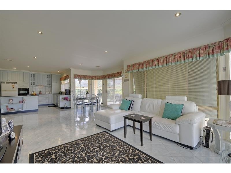 30 Bushfield Court, Traralgon VIC 3844