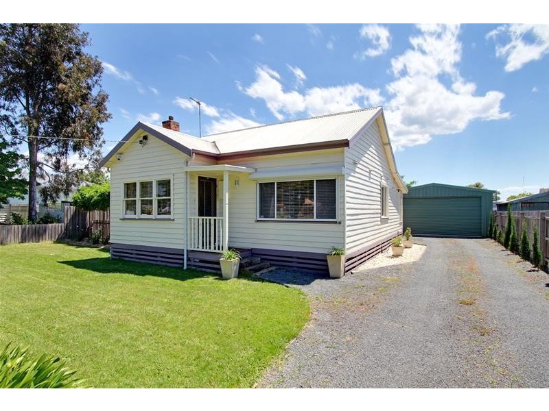 2 Pollock Avenue, Traralgon VIC 3844