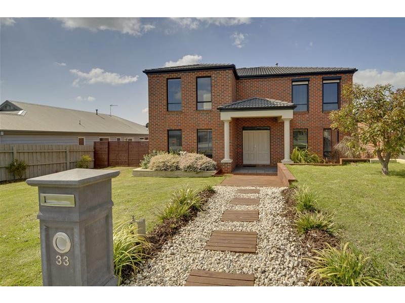 33 Fairway Drive, Traralgon VIC 3844