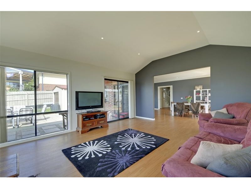 33 Fairway Drive, Traralgon VIC 3844