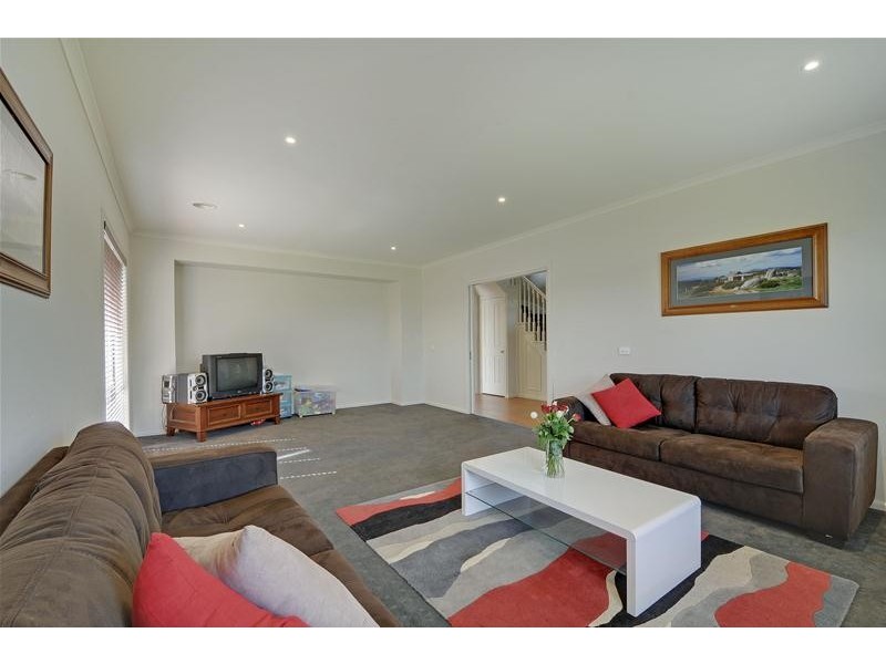 33 Fairway Drive, Traralgon VIC 3844