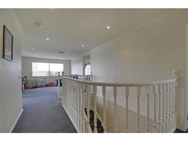 33 Fairway Drive, Traralgon VIC 3844