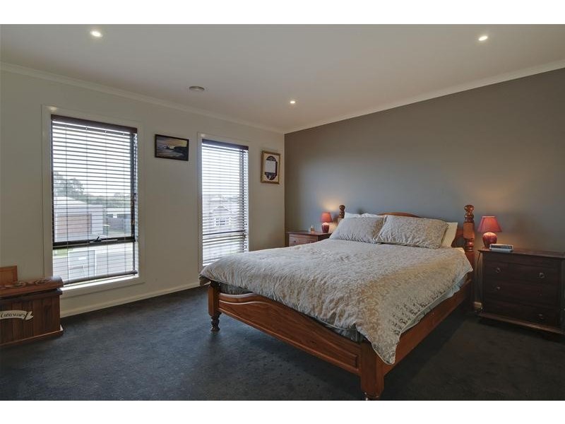 33 Fairway Drive, Traralgon VIC 3844