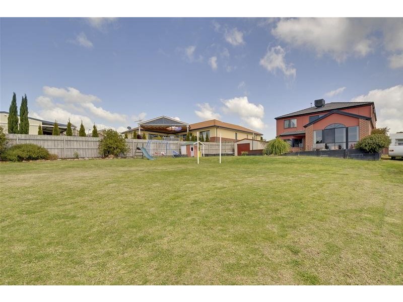 33 Fairway Drive, Traralgon VIC 3844