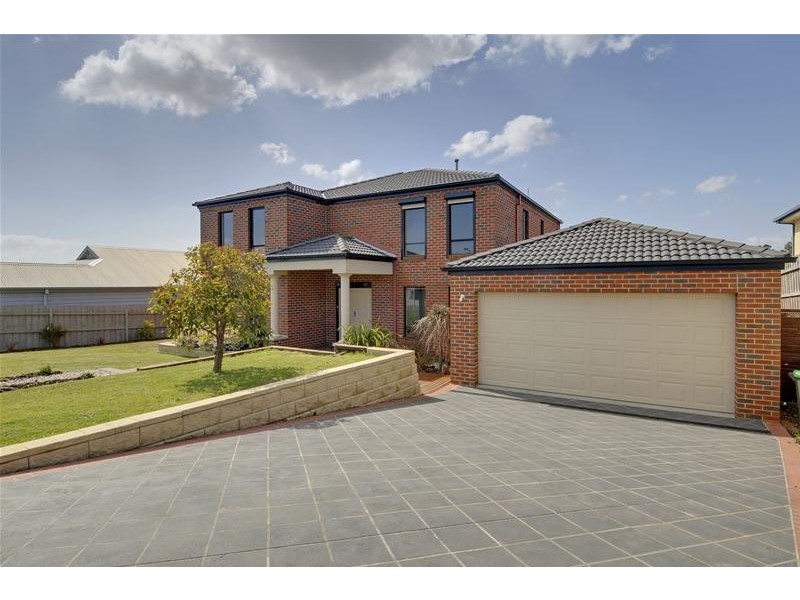 33 Fairway Drive, Traralgon VIC 3844