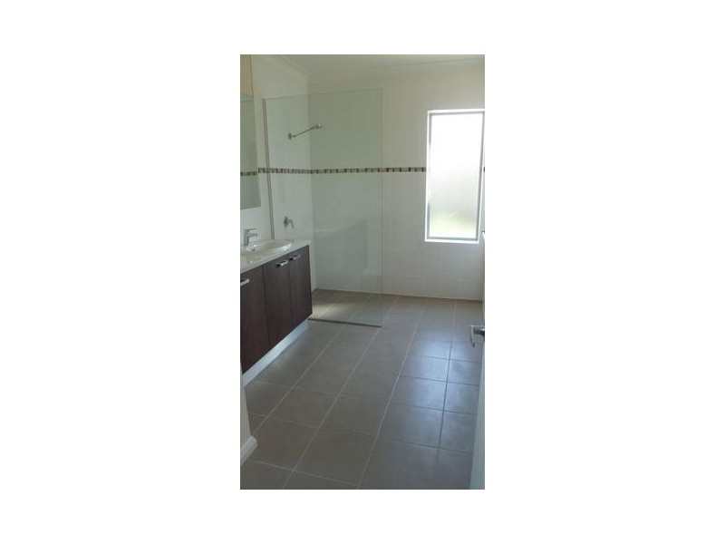 24 Roscommon Drive, Traralgon VIC 3844