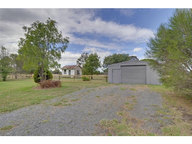 90 Harris Lane, Toongabbie VIC 3856