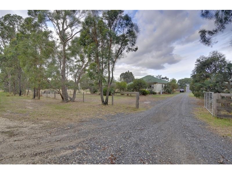 90 Harris Lane, Toongabbie VIC 3856