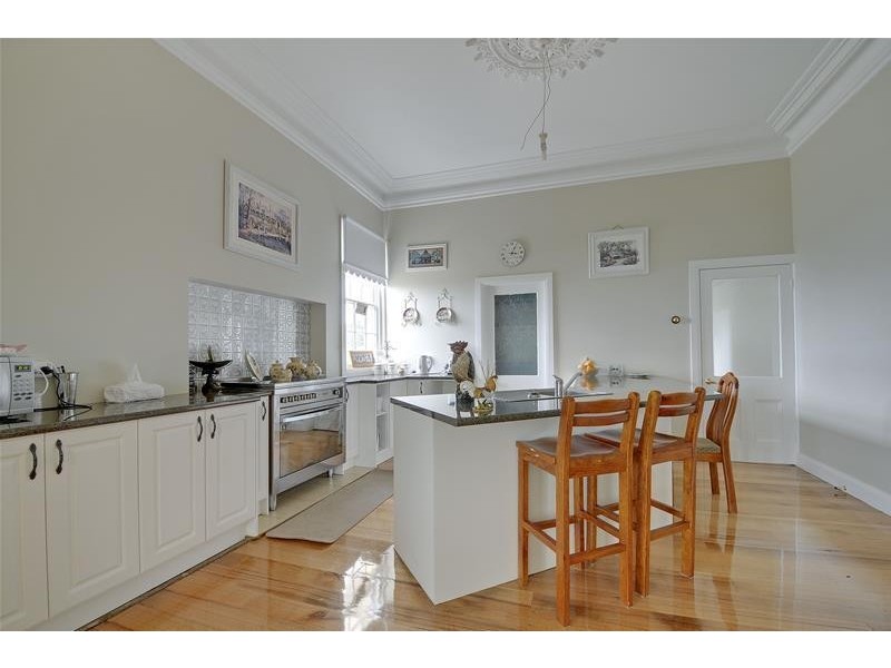 21 Hedges Avenue, Traralgon VIC 3844