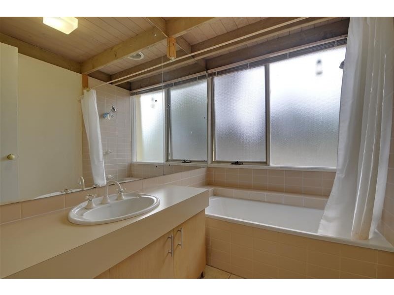 35 Glenview Drive, Traralgon VIC 3844