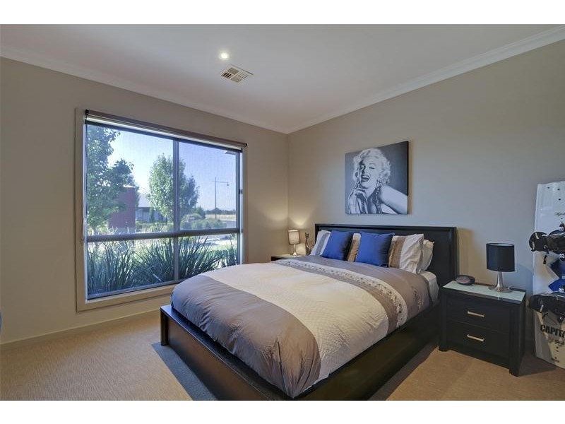 1 Hammersmith Circuit, Traralgon VIC 3844