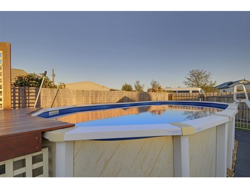 2 Rhodes Court, Glengarry VIC 3854