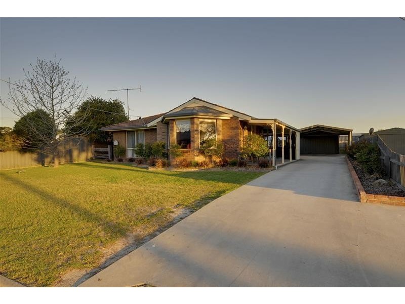 2 Rhodes Court, Glengarry VIC 3854