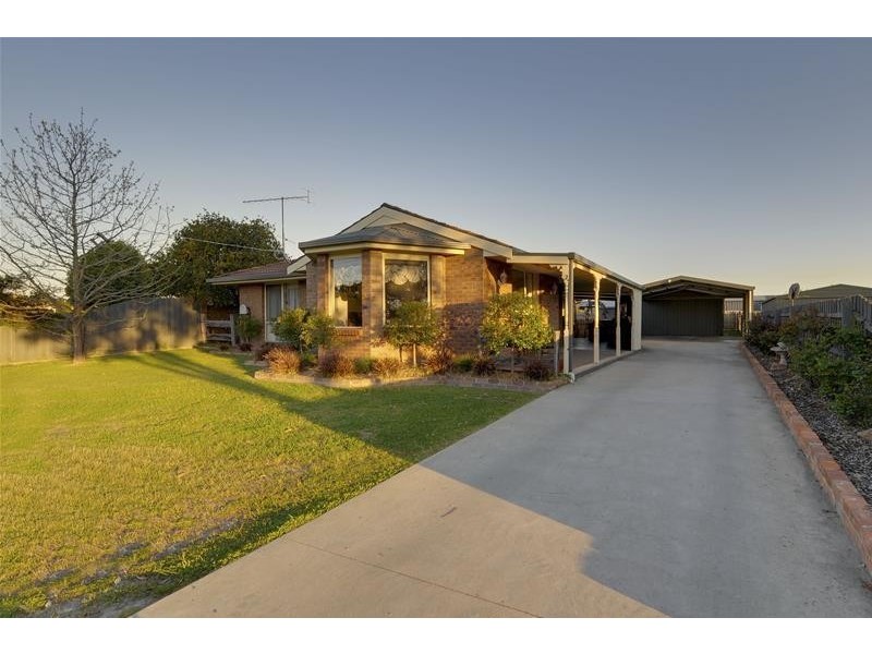 2 Rhodes Court, Glengarry VIC 3854