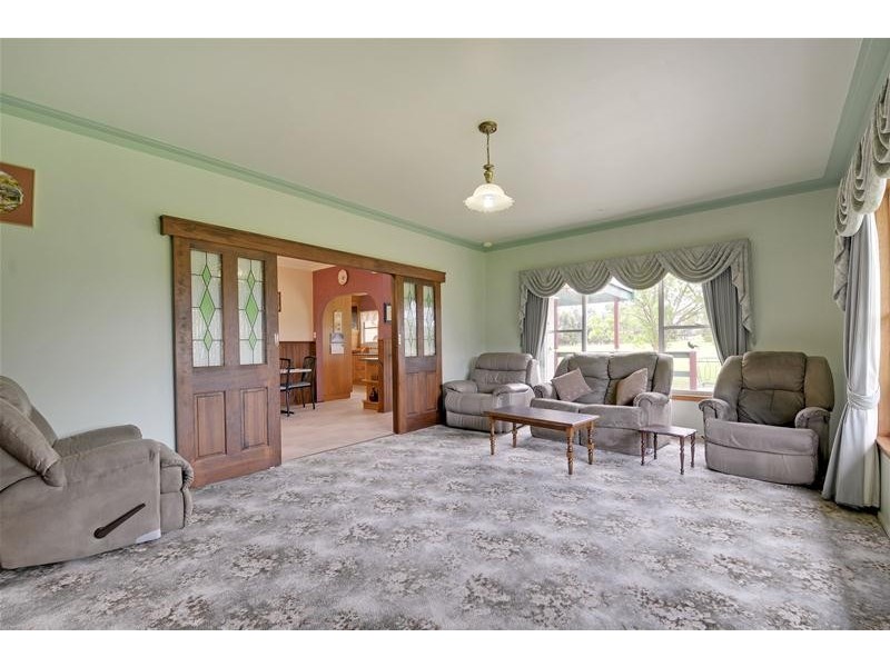 695 Traralgon Maffra Road, Glengarry VIC 3854