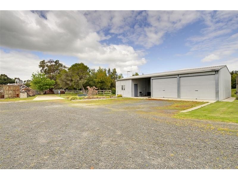695 Traralgon Maffra Road, Glengarry VIC 3854