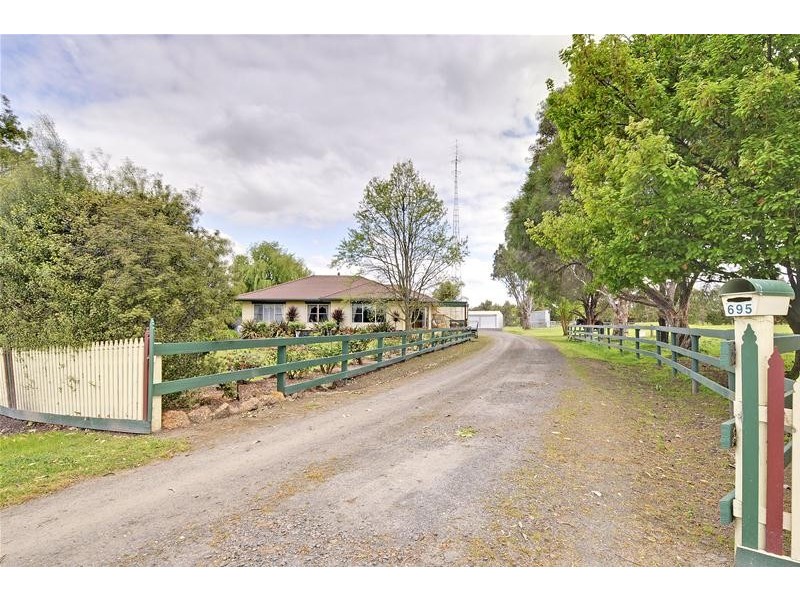 695 Traralgon Maffra Road, Glengarry VIC 3854