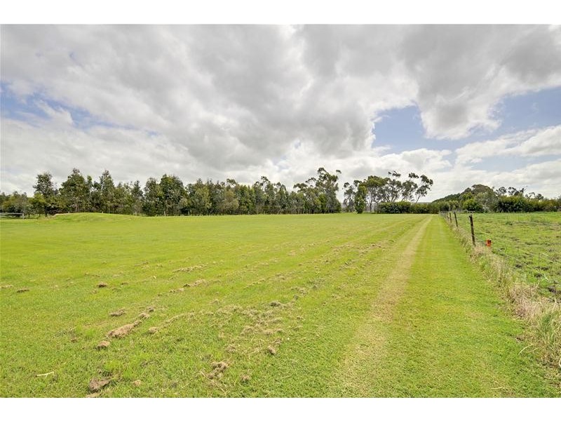 695 Traralgon Maffra Road, Glengarry VIC 3854