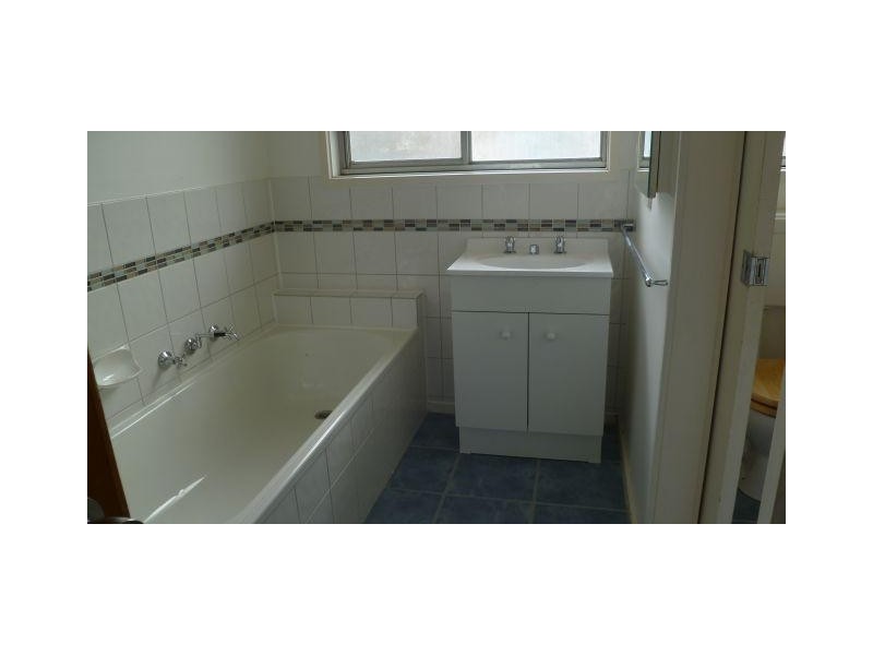 27 Banksia Crescent, Churchill VIC 3842