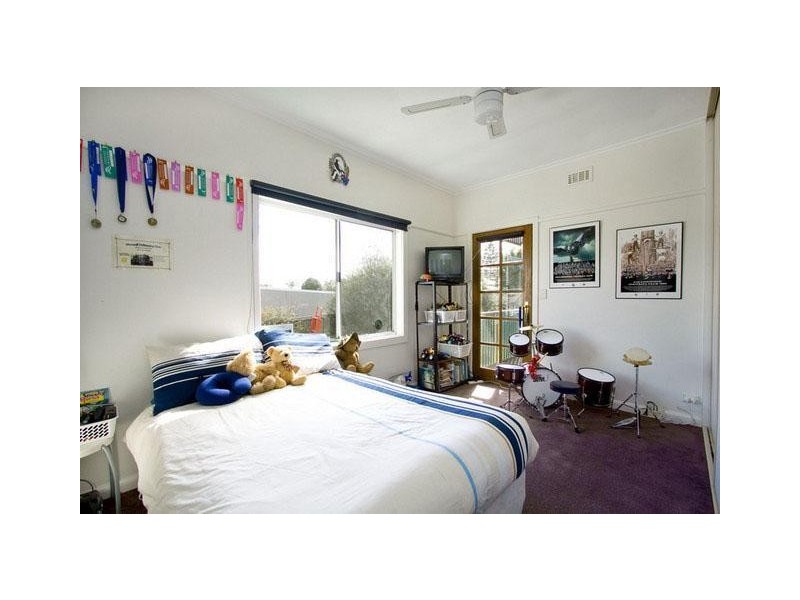 16 Polden Crescent, Morwell VIC 3840