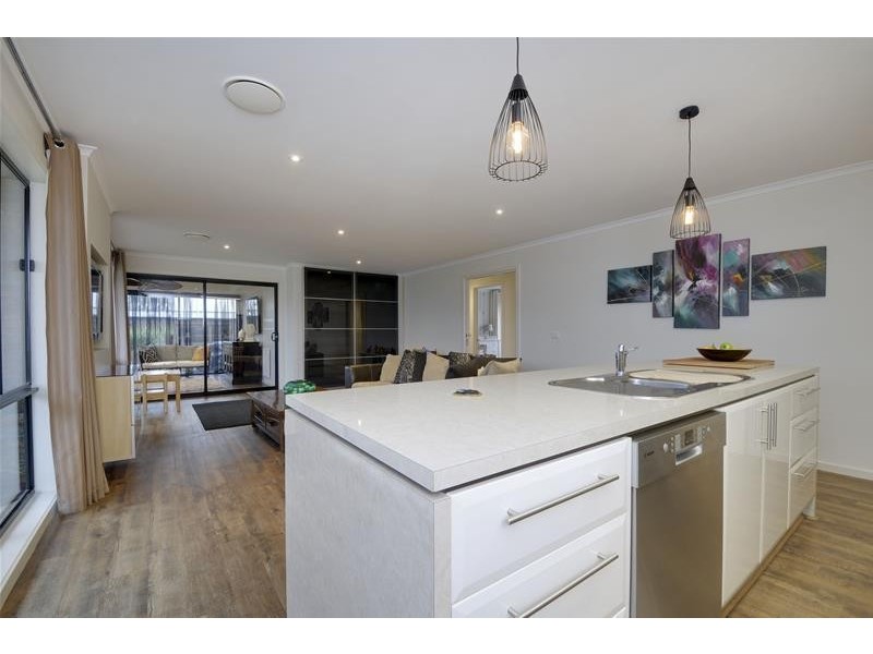 8 Independent Way, Traralgon VIC 3844