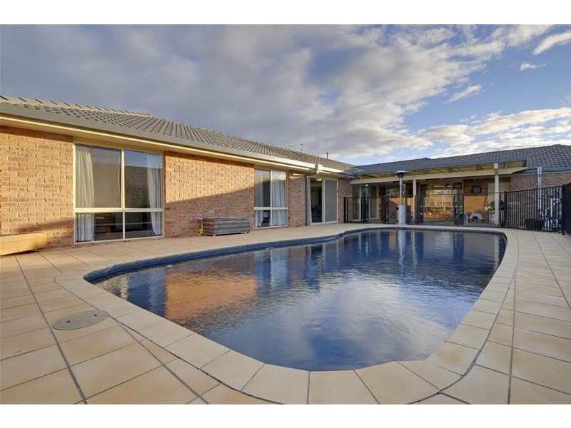 6 Lachlan Close, Traralgon VIC 3844