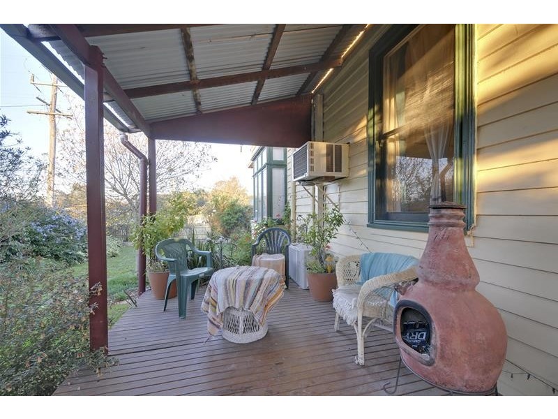 15 Railway Street, Cowwarr VIC 3857