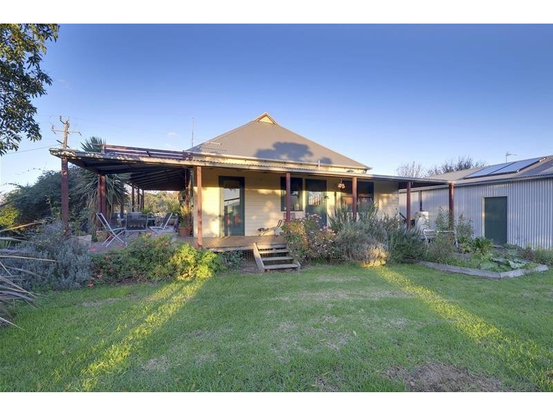 15 Railway Street, Cowwarr VIC 3857