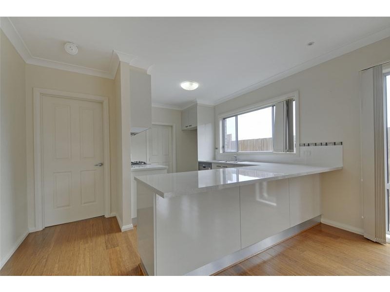 24 Roscommon Drive, Traralgon VIC 3844