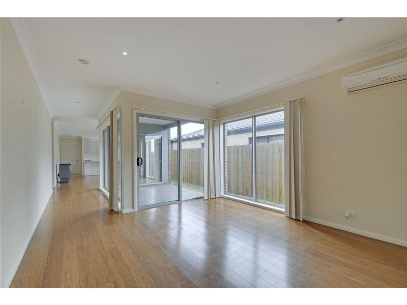 24 Roscommon Drive, Traralgon VIC 3844