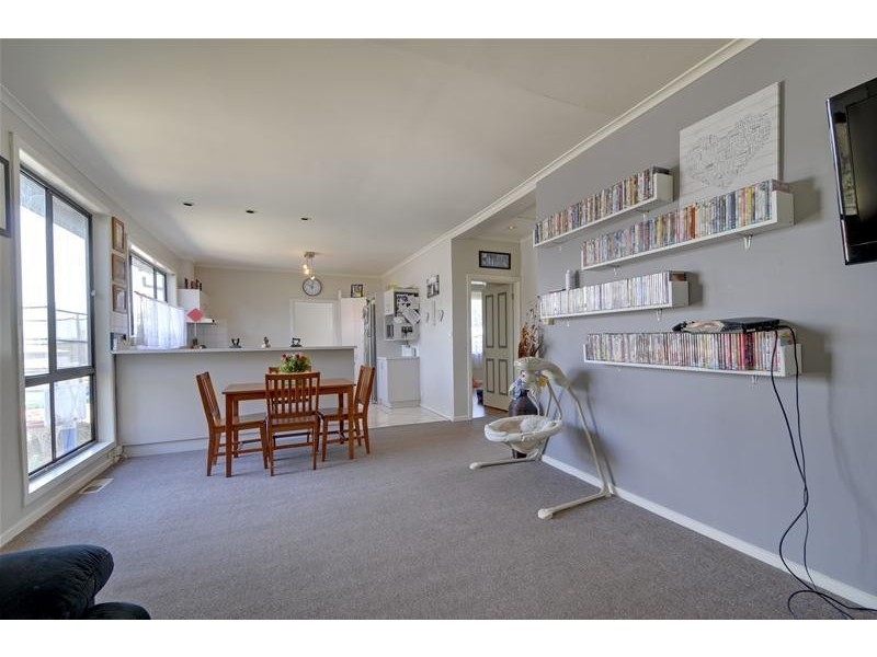33 Hyland Street, Morwell VIC 3840