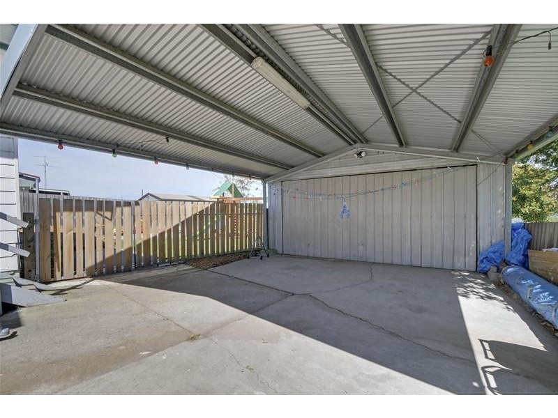 33 Hyland Street, Morwell VIC 3840