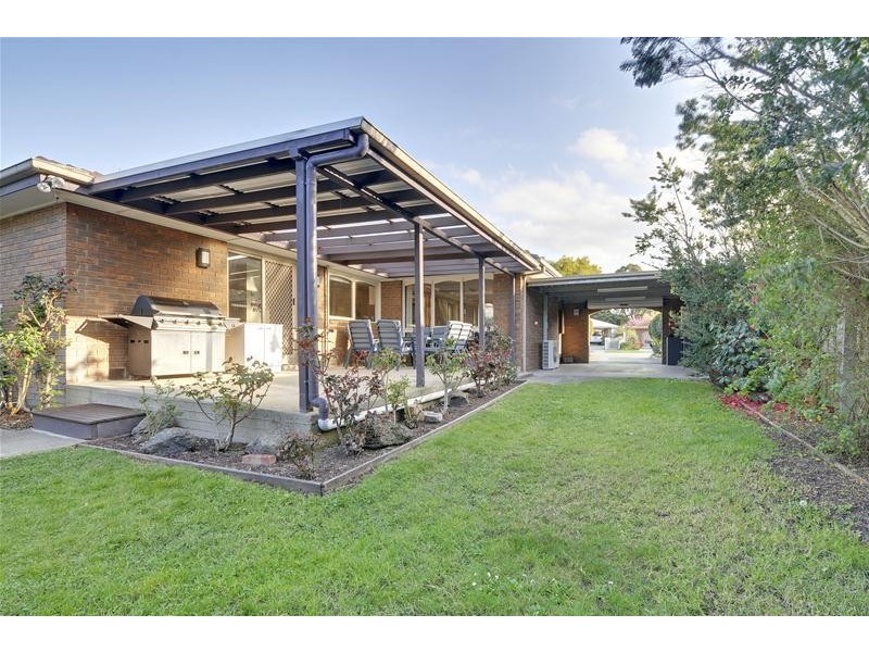 8 Sunset Place, Traralgon VIC 3844