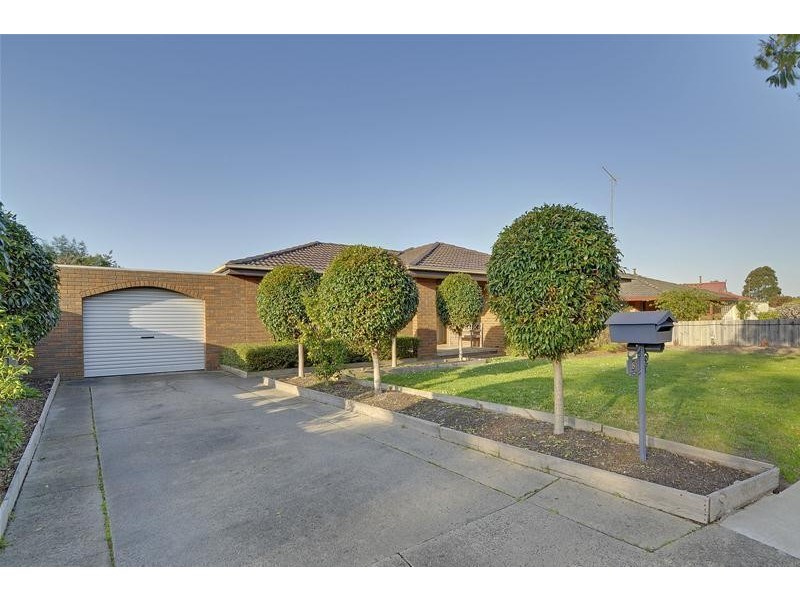 8 Sunset Place, Traralgon VIC 3844