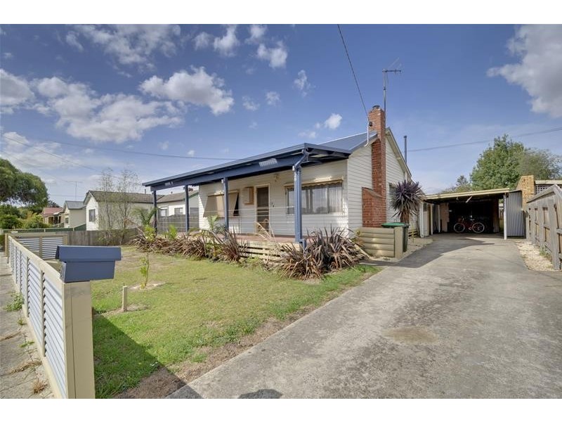 28 Ambrose Avenue, Traralgon VIC 3844