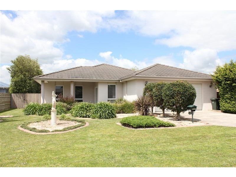 11 Lawson Court, Traralgon VIC 3844