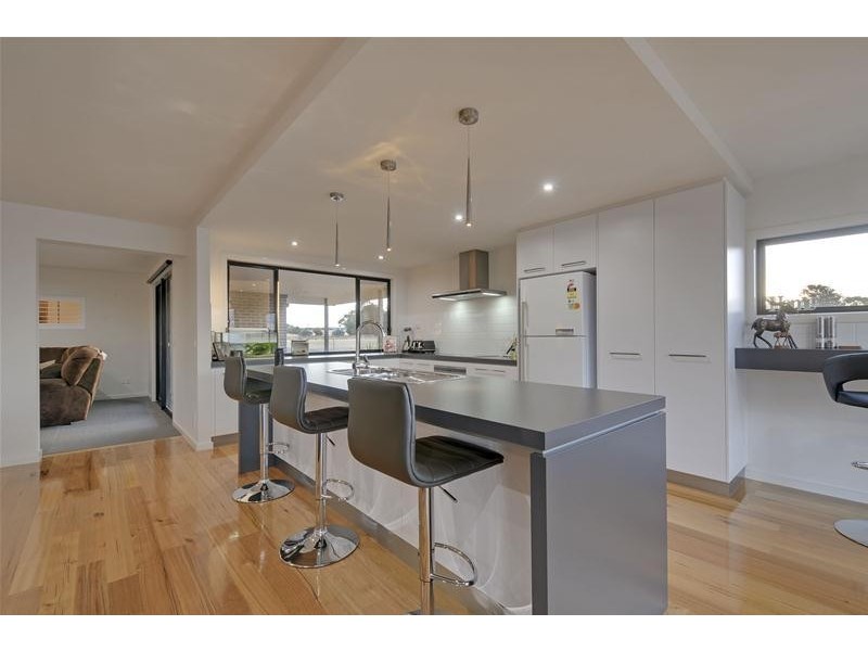 99 Shaws Lane, Rosedale VIC 3847