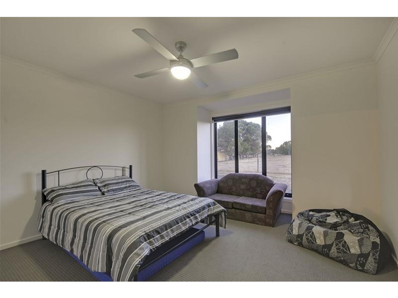 99 Shaws Lane, Rosedale VIC 3847