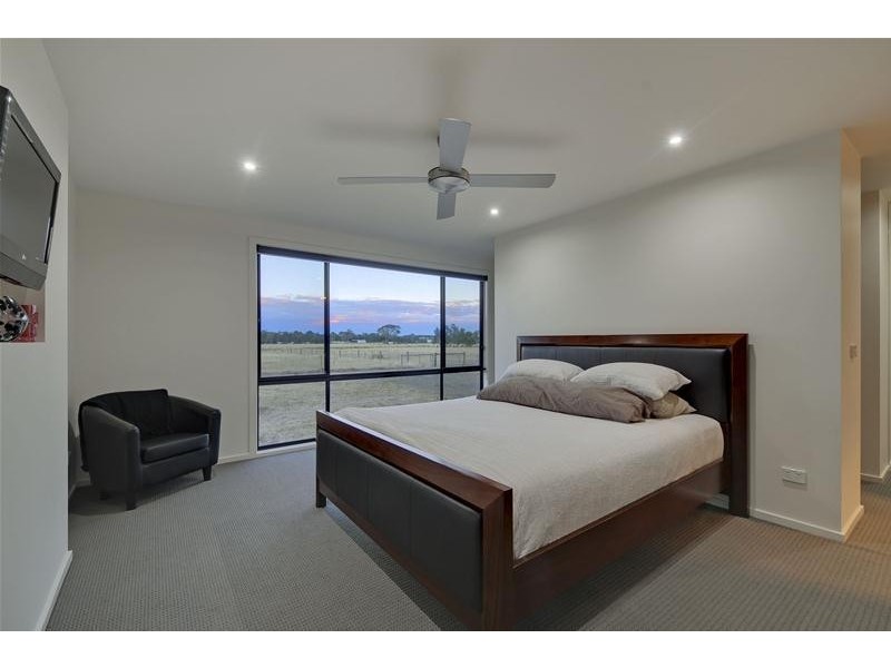 99 Shaws Lane, Rosedale VIC 3847