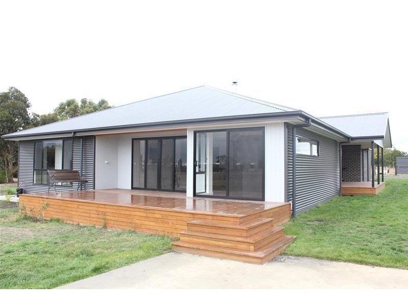99 Shaws Lane, Rosedale VIC 3847