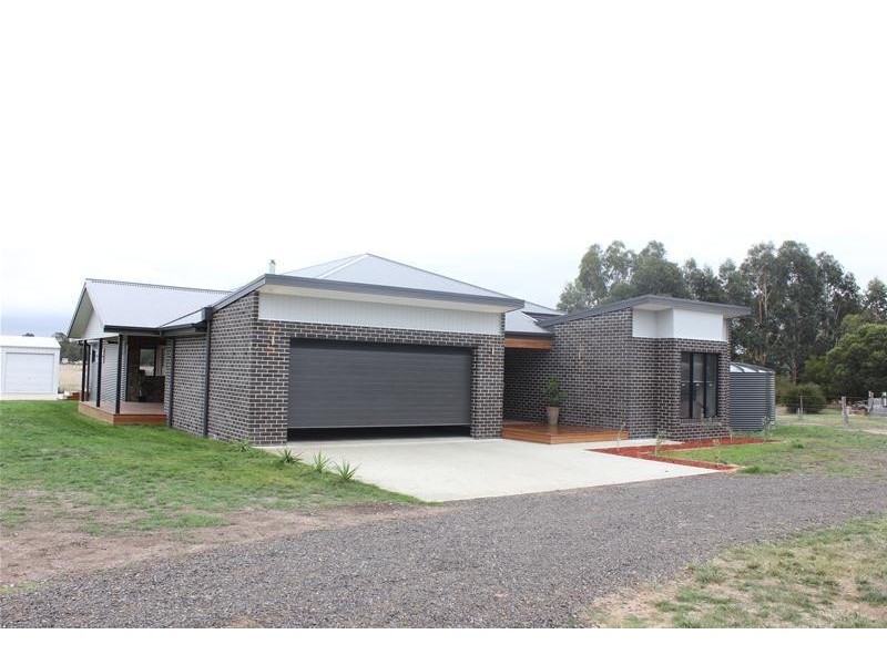 99 Shaws Lane, Rosedale VIC 3847