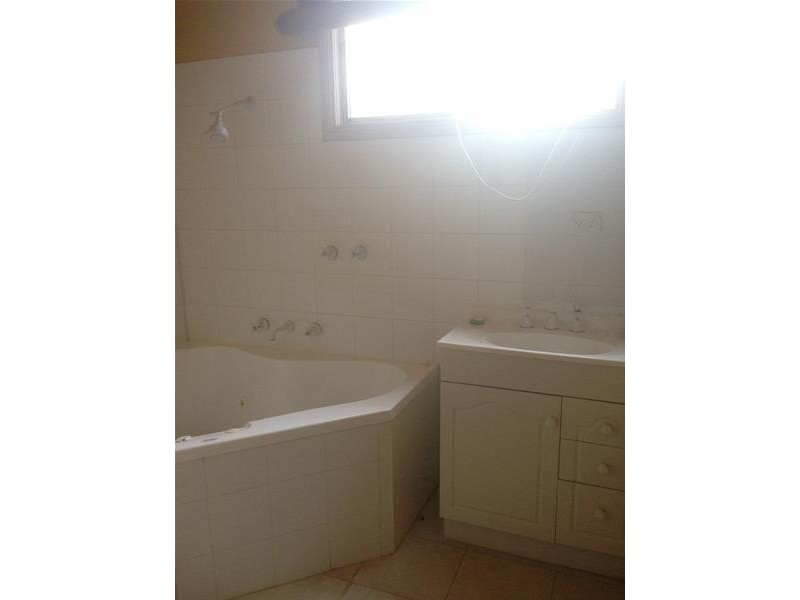 13 Loch Park Road, Traralgon VIC 3844