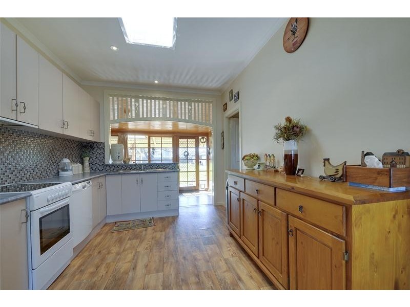 5 Glen Elwyn Avenue, Glengarry VIC 3854